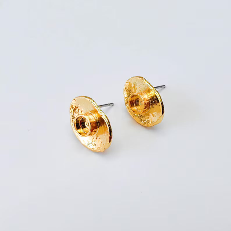 Hammered Stud Earring Base, Oval Bezel Earrings, 4mm Setting, 14x10mm, 24K Shiny Gold Color, G38053
