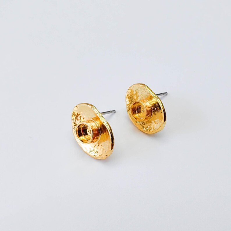 Hammered Stud Earring Base, Oval Bezel Earrings, 4mm Setting, 14x10mm, 24K Shiny Gold Color, G38053