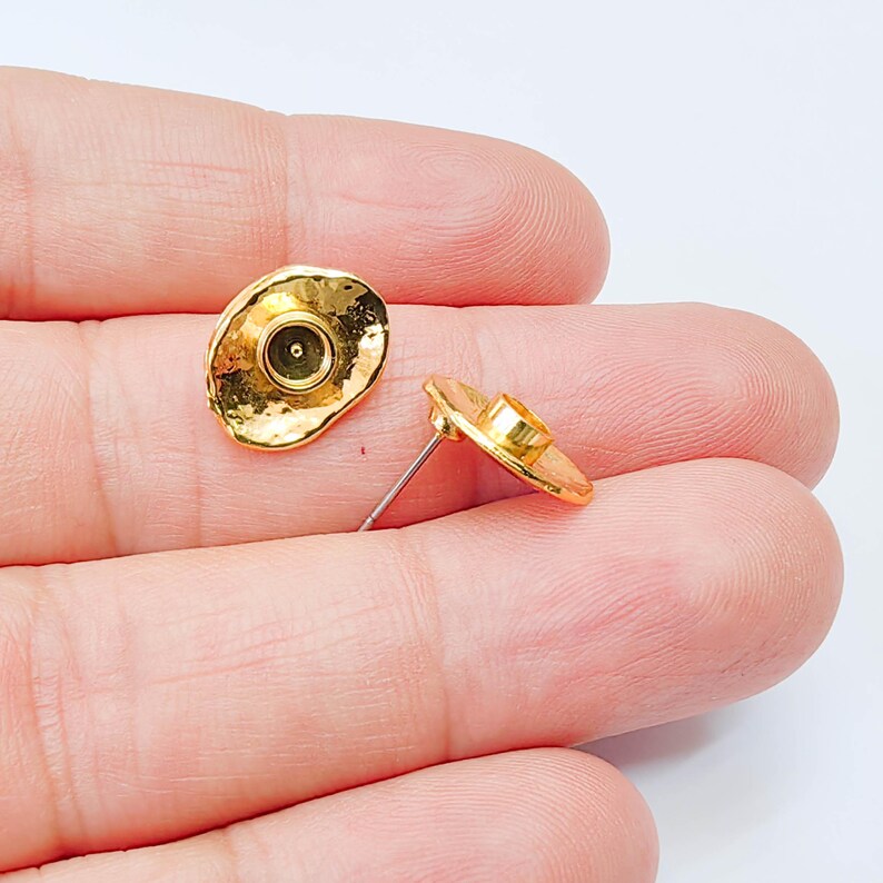 Hammered Stud Earring Base, Oval Bezel Earrings, 4mm Setting, 14x10mm, 24K Shiny Gold Color, G38053