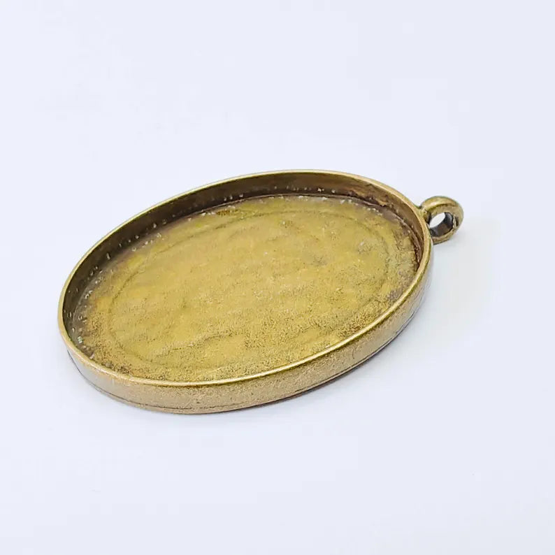 Oval Pendant Blanks, Resin Bezel Bases, Mosaic Mountings, Dry flower Frame, Polymer Clay base, Antique Bronze Plated (40x30 mm) G38054