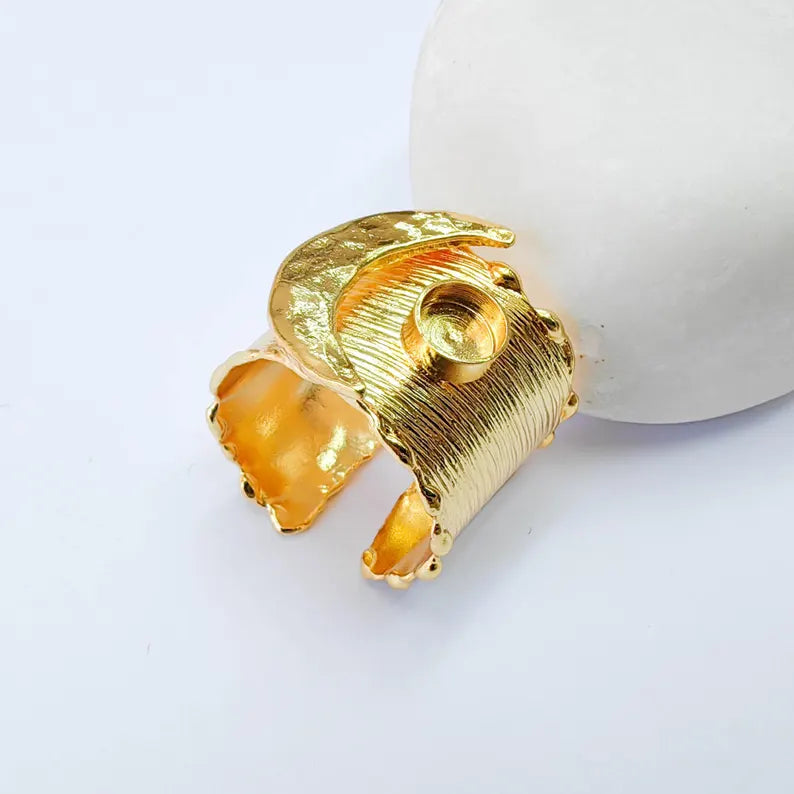 Crescent Moon Ring, Round Bezel 6mm, Adjustable 24K Gold Color Ring, G38069