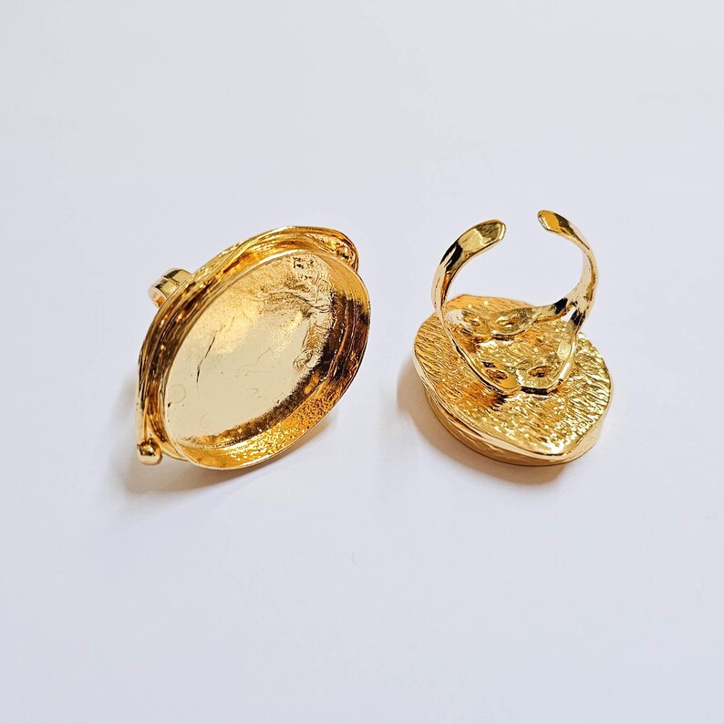Ring Bezel Base, Oval Setting 30x22mm, 24K Gold Color Adjustable Statement Ring, G37986