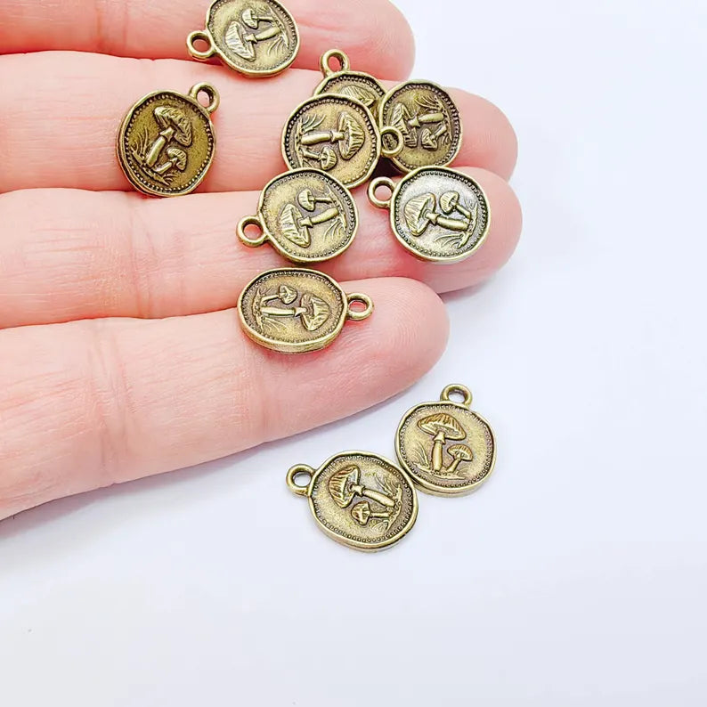 4 Pcs Mushroom Charm, Double Sided Woodland Nature Design, Round Botanical Pendant, 16x13mm, Antique Bronze G38006