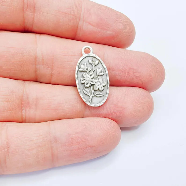 Floral Oval Charm Pendant, Double Sided Botanical Design, Antique Silver Plated, 25x13mm, G38021