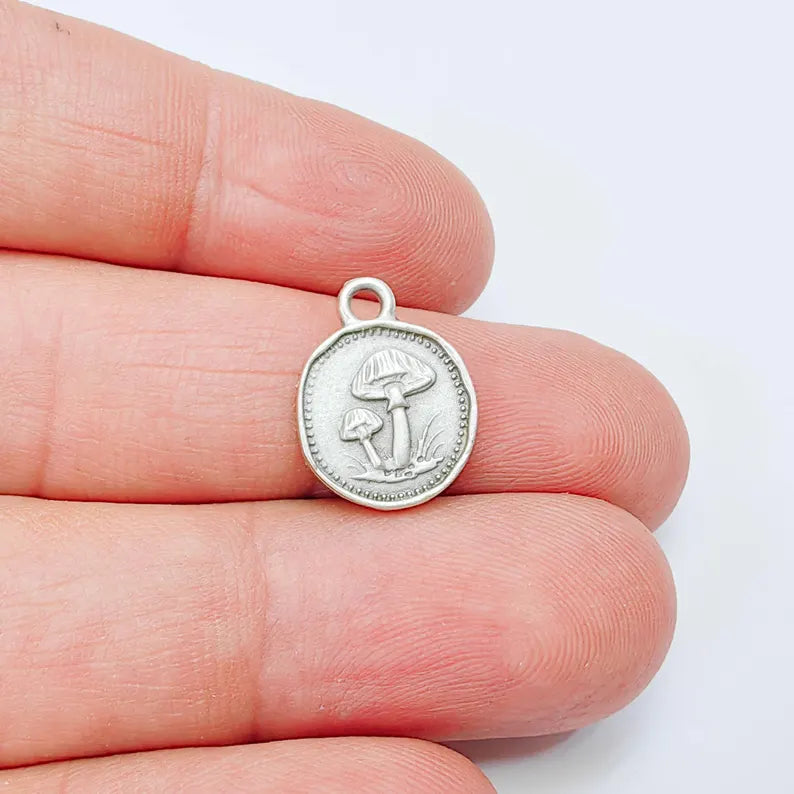 4 Pcs Mushroom Round Charm Pendant, Double Sided Woodland Design, Antique Silver Plated, 16x13mm, G38025
