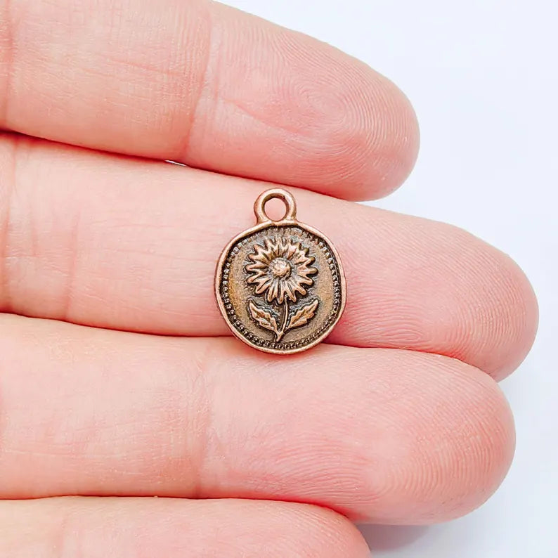 2 Daisy Round Charm Pendant, Double Sided Botanical Design, Antique Copper Plated, 16x13mm, G38028