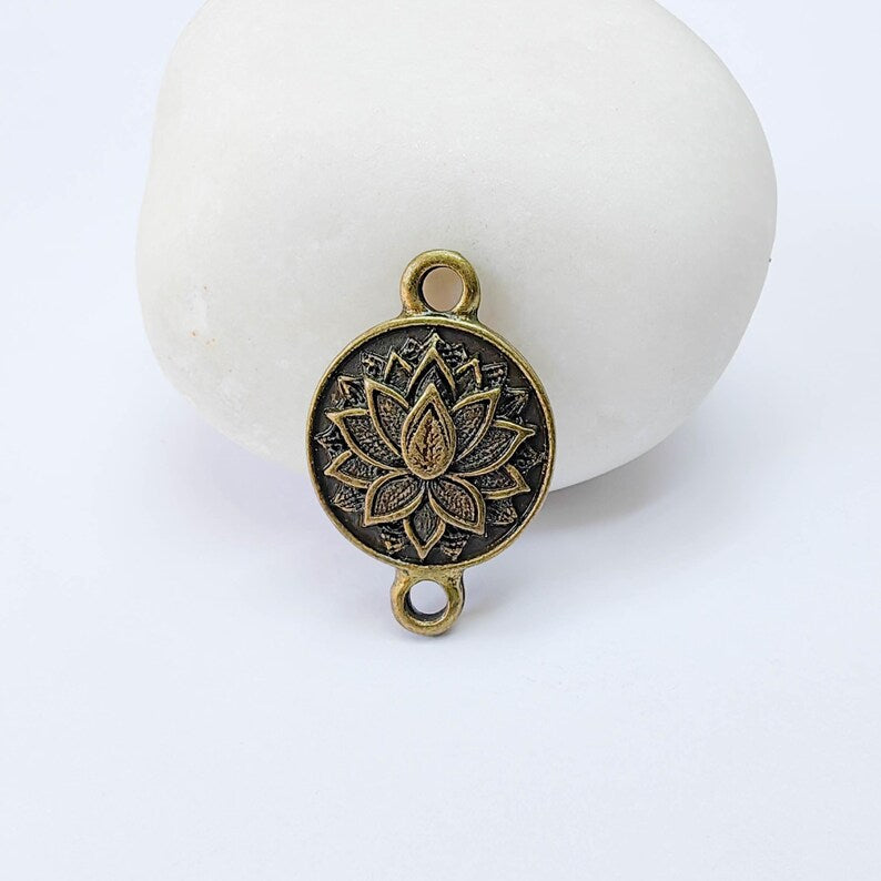 2 Lotus Flower Connector, Round Botanical Design, Antique Bronze Tone, Zamac Jewelry Finding, 23x15mm, G38033