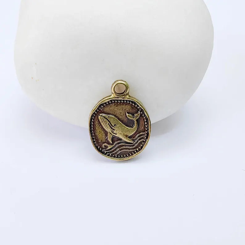 2 Whale Charm Pendant, Double Sided Ocean Animal Design, Antique Bronze Plated, 16x13mm, G38037