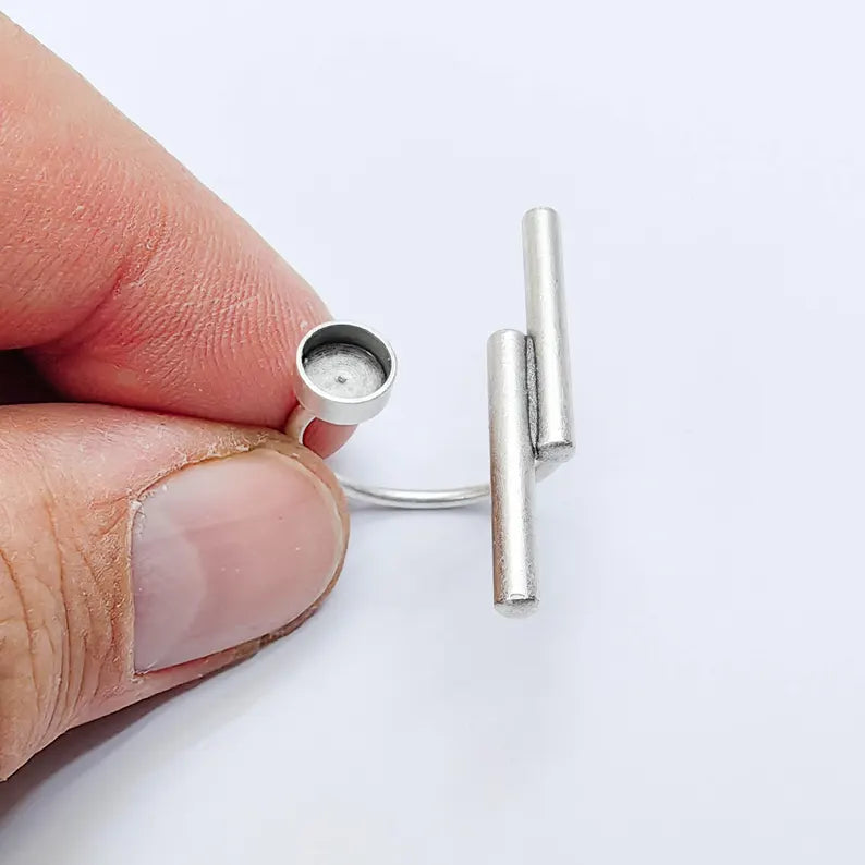 Minimalist Bar Adjustable Ring Blank 6mm Bezel Setting, Antique Silver Plated Brass Base, G38043