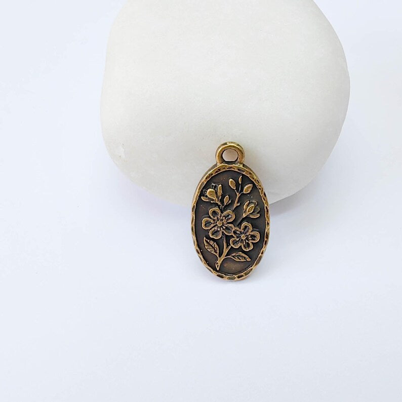 Floral Oval Charm Pendant, Double Sided Botanical Design, Antique Bronze Plated, 25x13mm, G38046