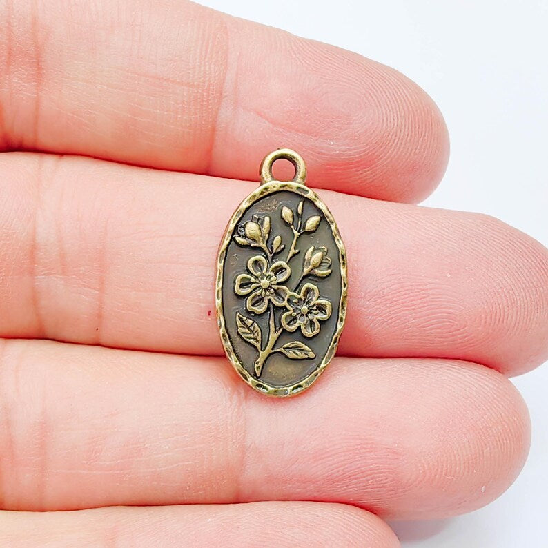 Floral Oval Charm Pendant, Double Sided Botanical Design, Antique Bronze Plated, 25x13mm, G38046