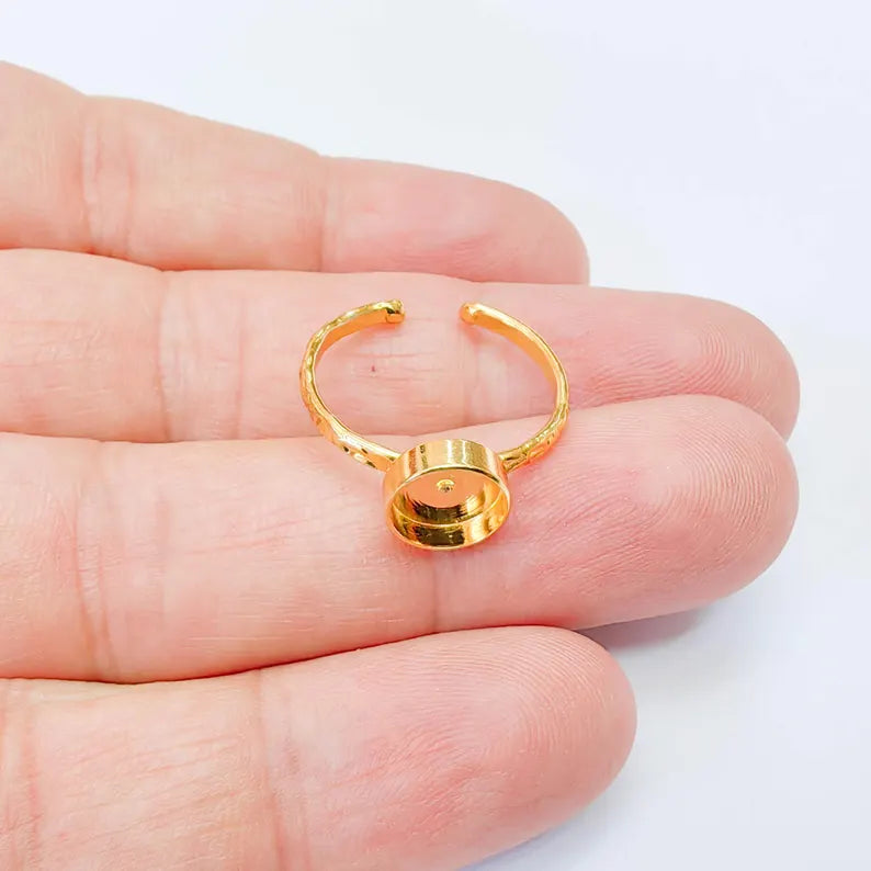Adjustable Ring Base, Round Bezel 8mm, Textured 24K Shiny Gold Ring, G38049