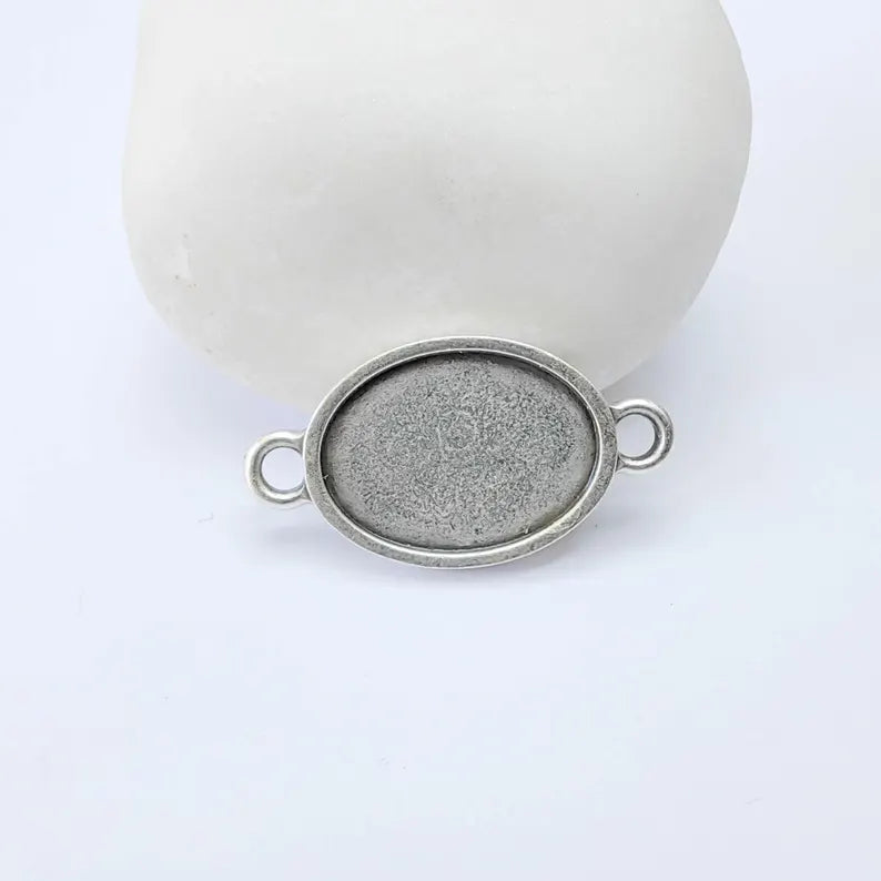 Oval Bezel Connector Pendant, Classic Oval Design, Antique Silver Plated, 18x13mm, G38052