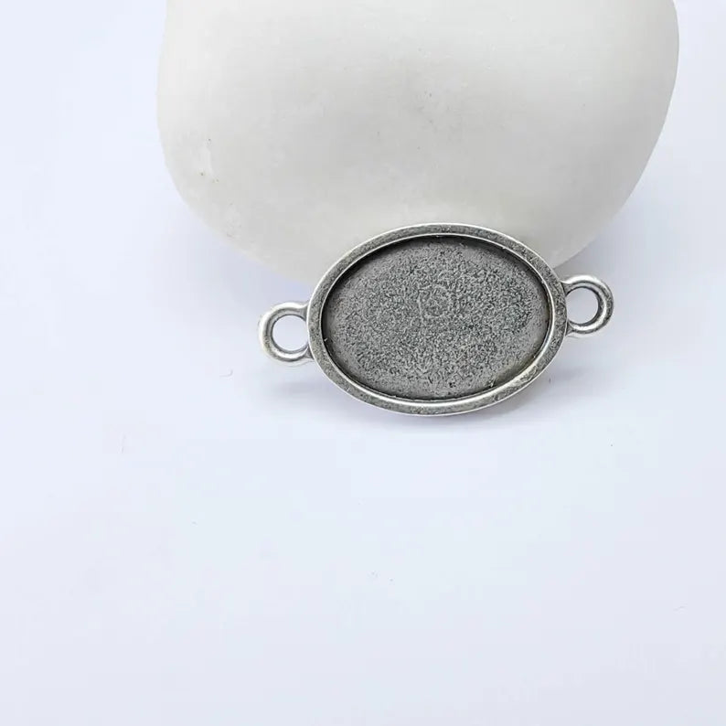 Oval Bezel Connector Pendant, Classic Oval Design, Antique Silver Plated, 18x13mm, G38052