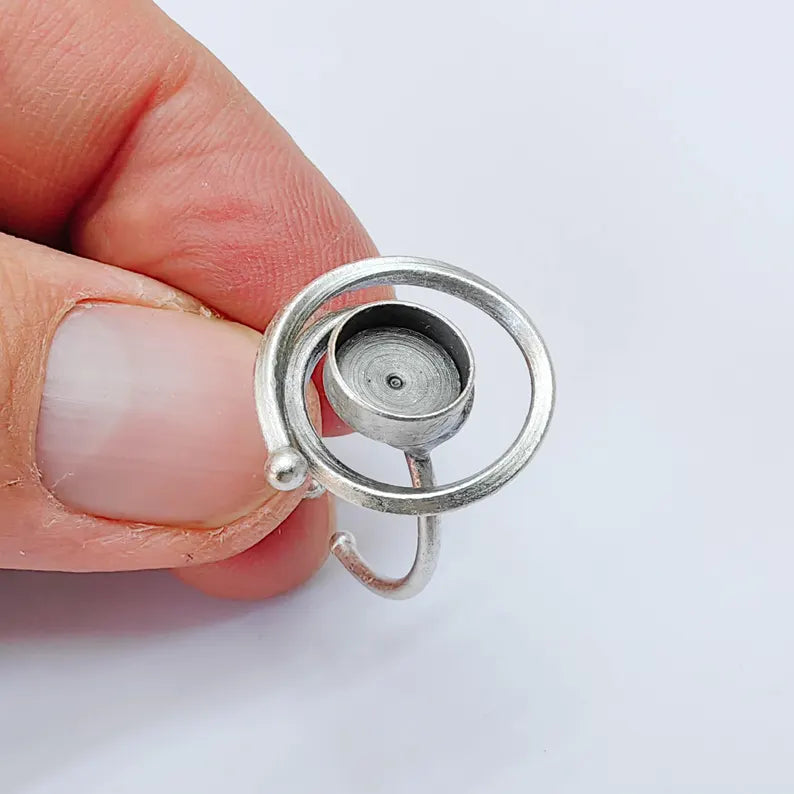 Swirl Adjustable Ring Blank 8mm Cabochon Setting, Silver Plated Plated Brass Circle Base, G38056