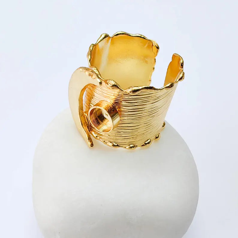 Crescent Moon Ring, Round Bezel 6mm, Adjustable 24K Gold Color Ring, G38069