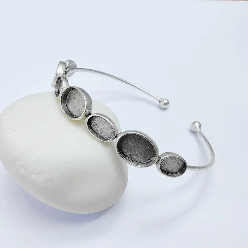 Multi Oval Bezel Cuff, Bracelet Blank, Base 11x8mm 8x6mm Adjustable Antique Silver Plated G38078