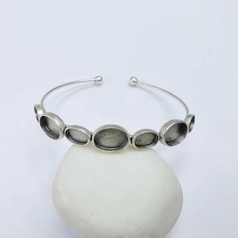 Multi Oval Bezel Cuff, Bracelet Blank, Base 11x8mm 8x6mm Adjustable Antique Silver Plated G38078