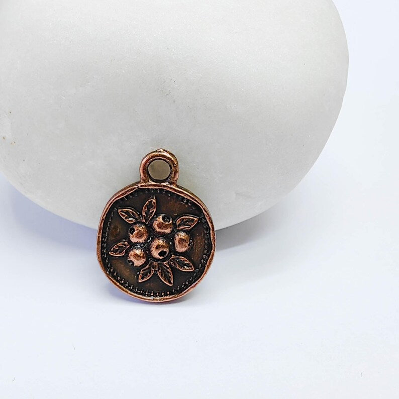 4 Berry Charm Pendant, Double Sided Botanical Nature Design, 16x13mm, Antique Copper Plated G38079