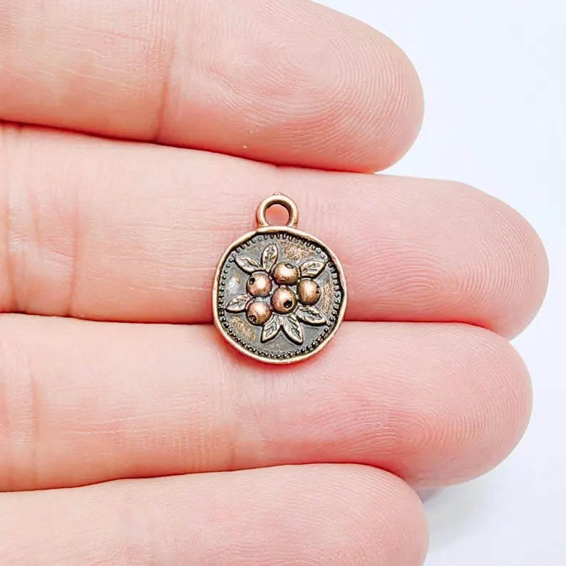 4 Berry Charm Pendant, Double Sided Botanical Nature Design, 16x13mm, Antique Copper Plated G38079