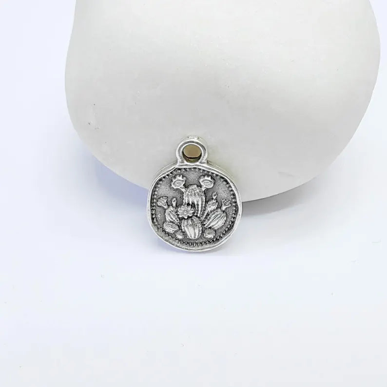 4 Cactus Round Charm Pendant, Double Sided Desert Design, Antique Silver Plated, 16x13mm, G38080