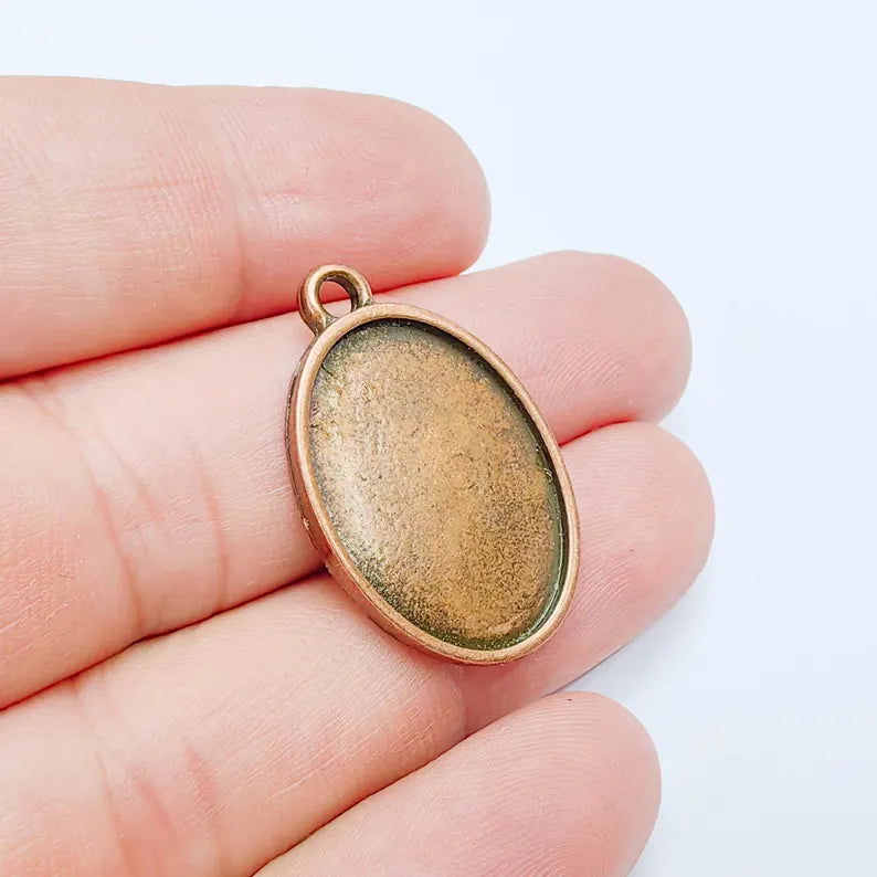 Oval Bezel Pendant, 25x18mm Inner Size, Antique Copper Plated Zamac Jewelry Finding, 31x20mm, G38093