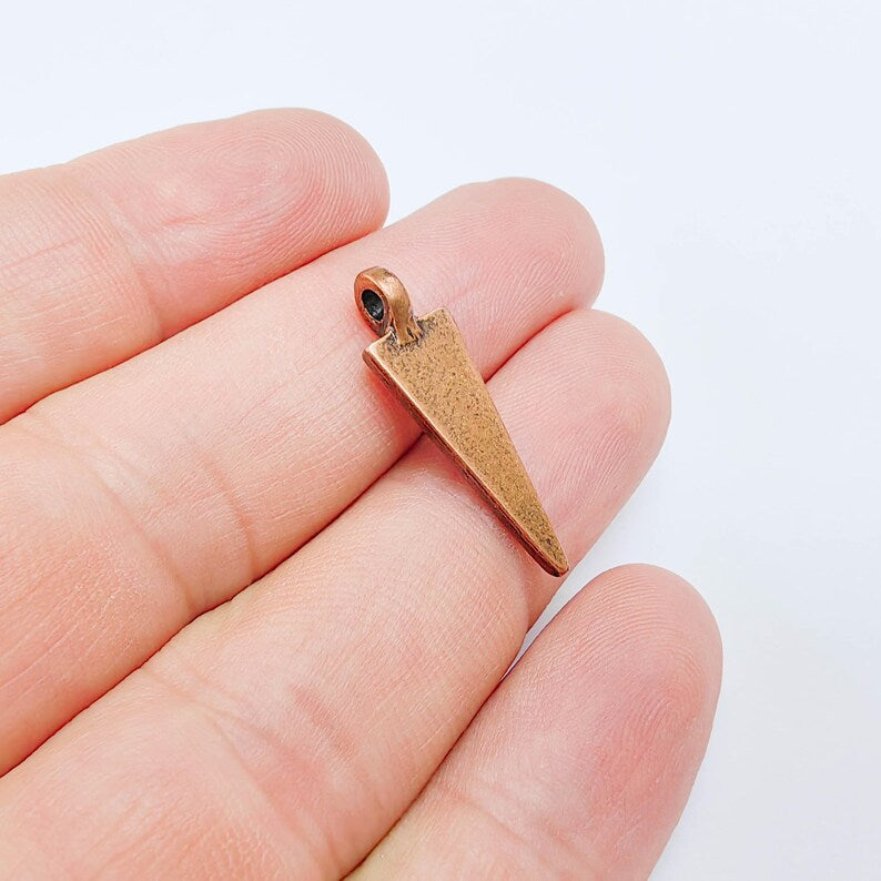 5 Minimalist Spike Charm Pendant, Geometric Triangle Design, Copper Plated, 28x8mm, G38098