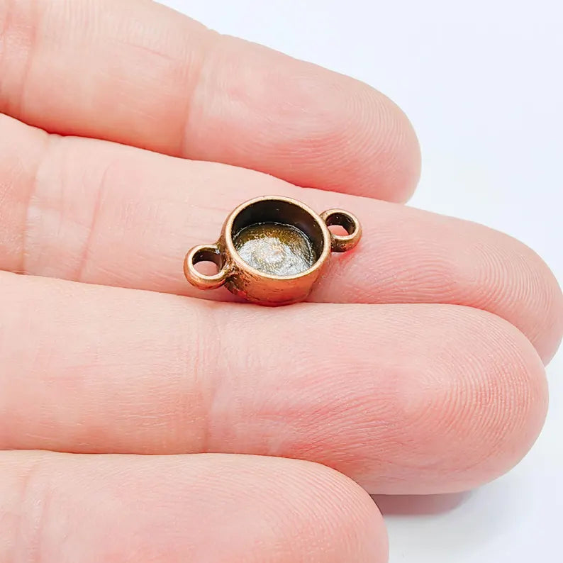 5 Round Bezel Connector, Double Loop Cabochon Blank, Resin Bases, Mosaic Mountings, Polymer Clay Setting, Antique Copper Plated (8mm) G38100