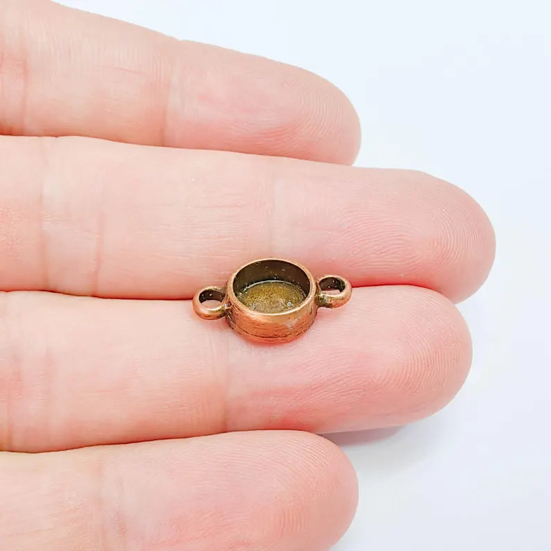 5 Round Bezel Connector, Double Loop Cabochon Blank, Resin Bases, Mosaic Mountings, Polymer Clay Setting, Antique Copper Plated (8mm) G38100
