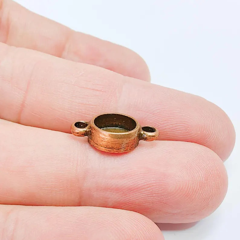 5 Round Bezel Connector, Double Loop Cabochon Blank, Resin Bases, Mosaic Mountings, Polymer Clay Setting, Antique Copper Plated (8mm) G38100