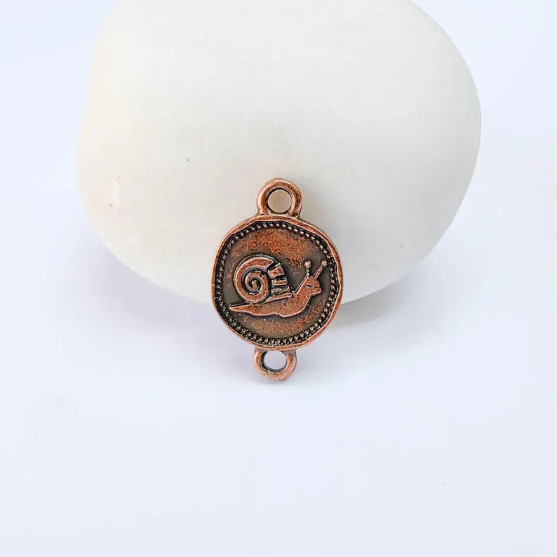 4 Snail Connector Charm, Nature Animal Design, Double Sided, Antique Copper Plated 20x13mm, G38103