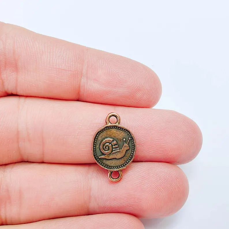 4 Snail Connector Charm, Nature Animal Design, Double Sided, Antique Copper Plated 20x13mm, G38103