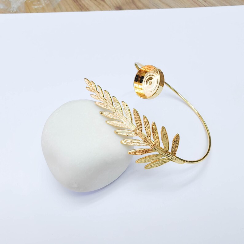 Leaf Cuff Bracelet Base, Adjustable Bracelet Blank, 14mm Round Bezel, 24K Gold Color, G38109