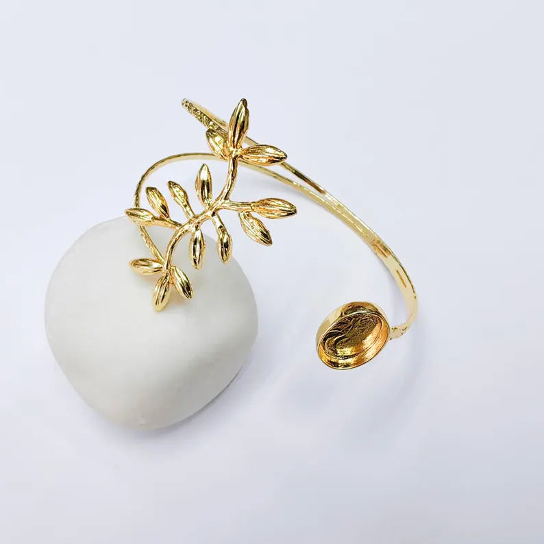 Botanical Leaf Cuff Bracelet Base, Adjustable Bracelet Blank, 14x10mm Oval Bezel, 24K Gold Color G38112