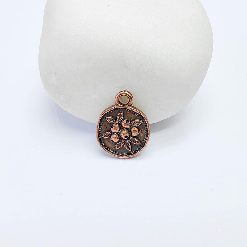 4 Berry Charm Pendant, Double Sided Botanical Nature Design, 16x13mm, Antique Copper Plated G38079