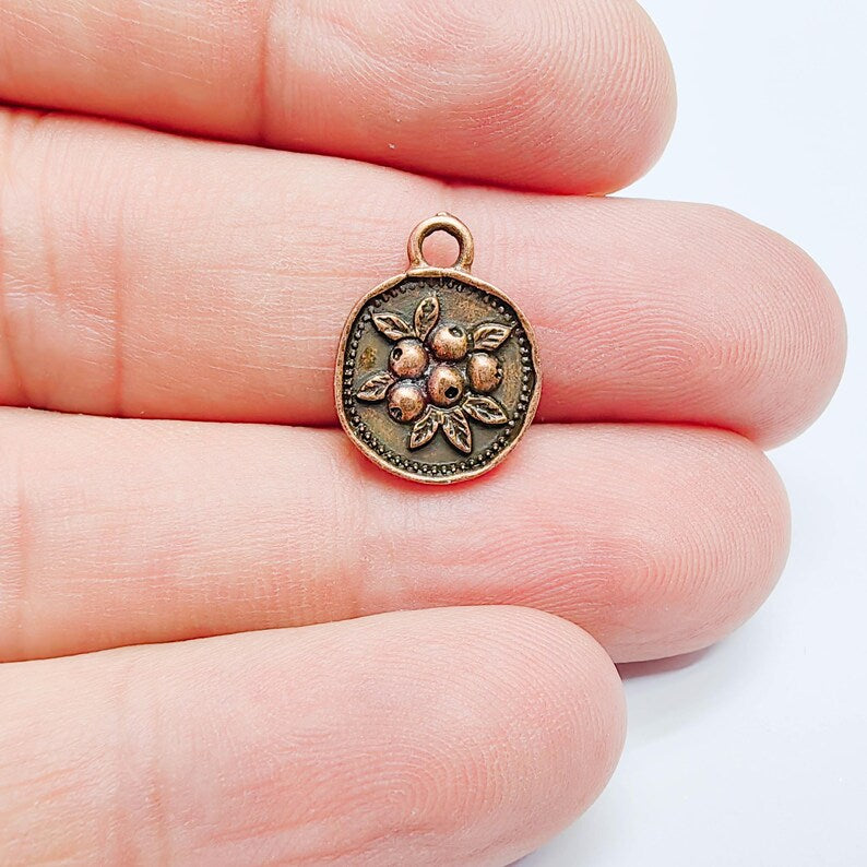 4 Berry Charm Pendant, Double Sided Botanical Nature Design, 16x13mm, Antique Copper Plated G38079