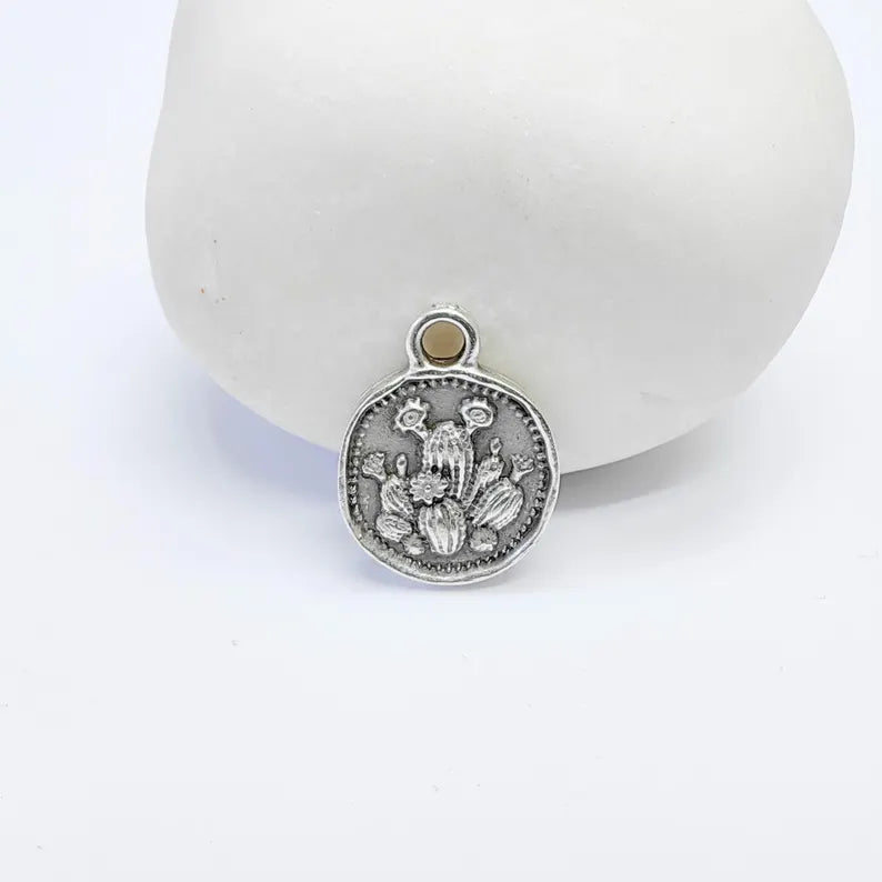 4 Cactus Round Charm Pendant, Double Sided Desert Design, Antique Silver Plated, 16x13mm, G38080