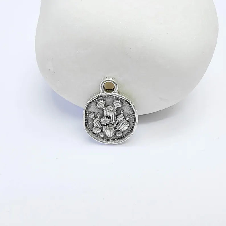 4 Cactus Round Charm Pendant, Double Sided Desert Design, Antique Silver Plated, 16x13mm, G38080