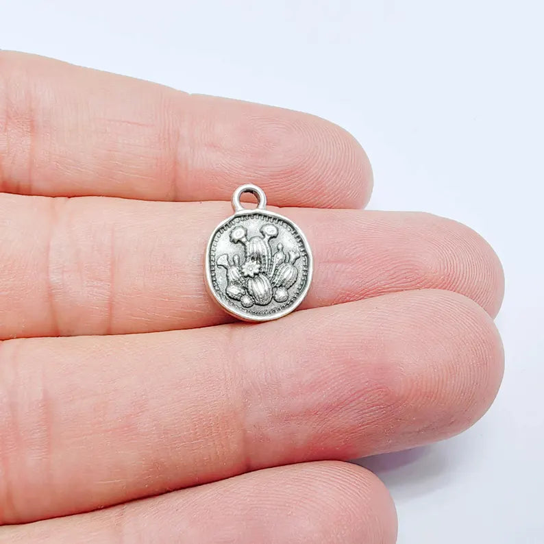 4 Cactus Round Charm Pendant, Double Sided Desert Design, Antique Silver Plated, 16x13mm, G38080