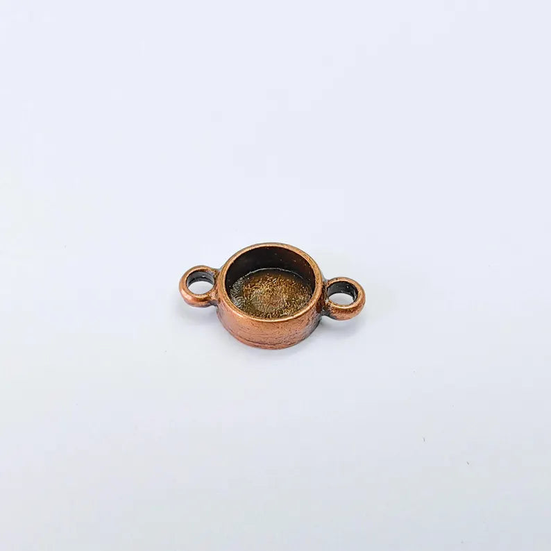 5 Round Bezel Connector, Double Loop Cabochon Blank, Resin Bases, Mosaic Mountings, Polymer Clay Setting, Antique Copper Plated (8mm) G38100