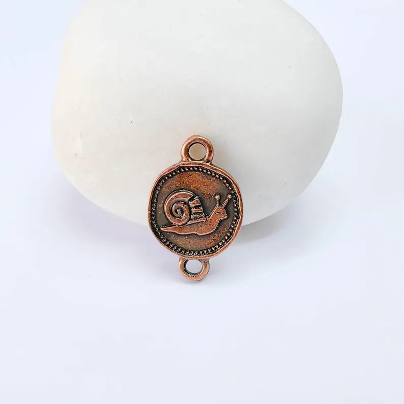 4 Snail Connector Charm, Nature Animal Design, Double Sided, Antique Copper Plated 20x13mm, G38103