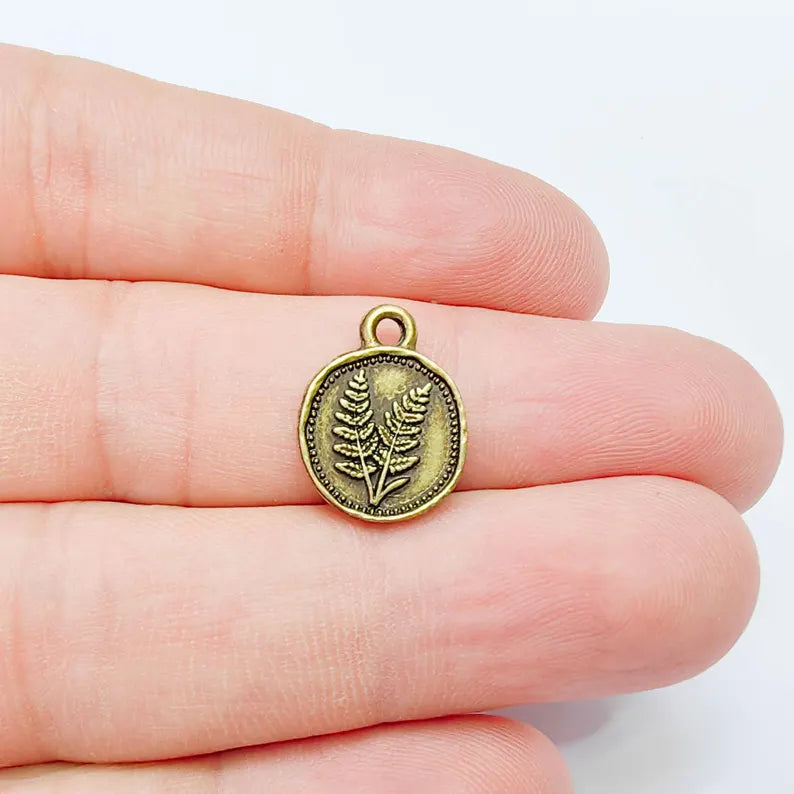4 Fern Charm Pendant, Double Sided Botanical Design, Round Nature Medallion, 16x13mm, Antique Bronze G38115