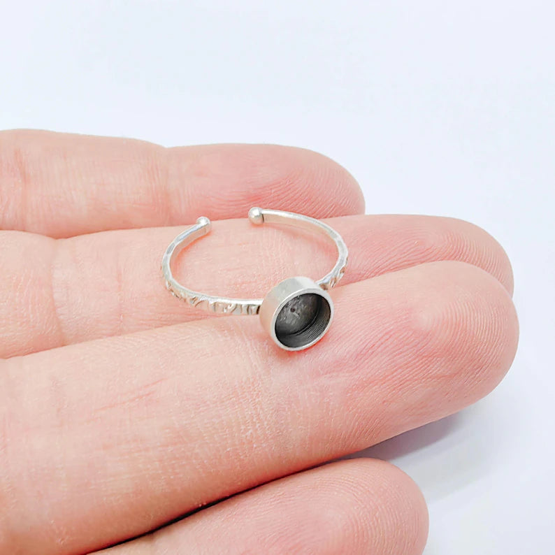 Minimalist 6mm Bezel Ring Base, Textured Adjustable Band, Silver Plated Brass G38117