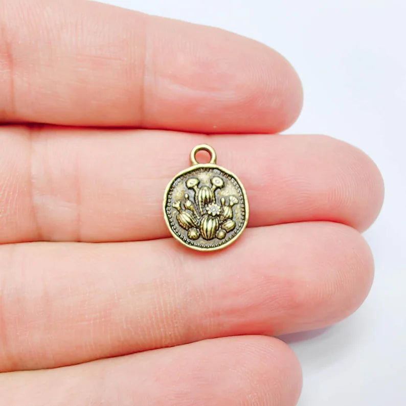4 Cactus Round Charm Pendant, Double Sided Desert Design, Antique Bronze Plated, 16x13mm, G38118