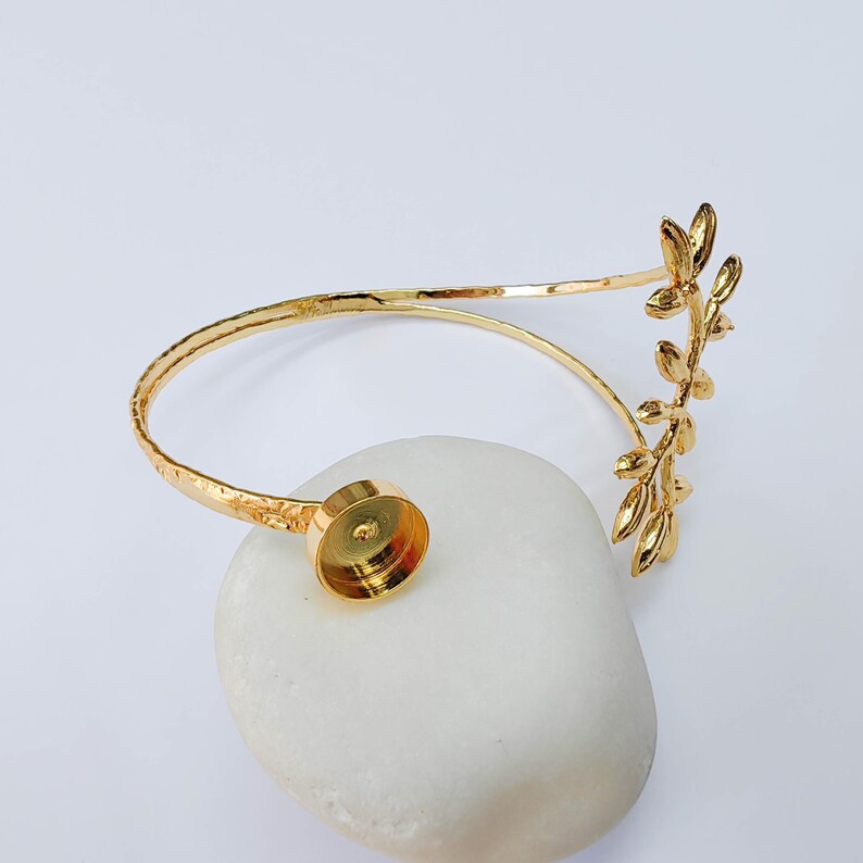 Botanical Leaf Cuff Bracelet Base, Adjustable Bracelet Blank, 10mm Round Bezel, 24K Gold Color G38106