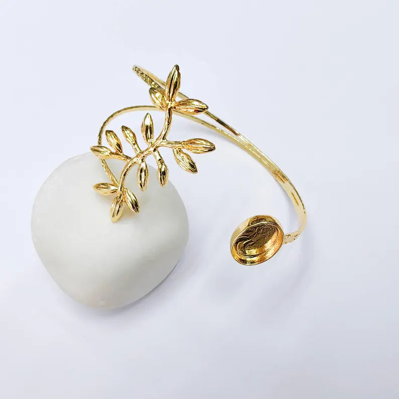 Botanical Leaf Cuff Bracelet Base, Adjustable Bracelet Blank, 14x10mm Oval Bezel, 24K Gold Color G38112