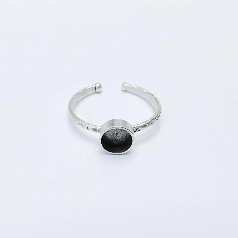 Minimalist 6mm Bezel Ring Base, Textured Adjustable Band, Silver Plated Brass G38117