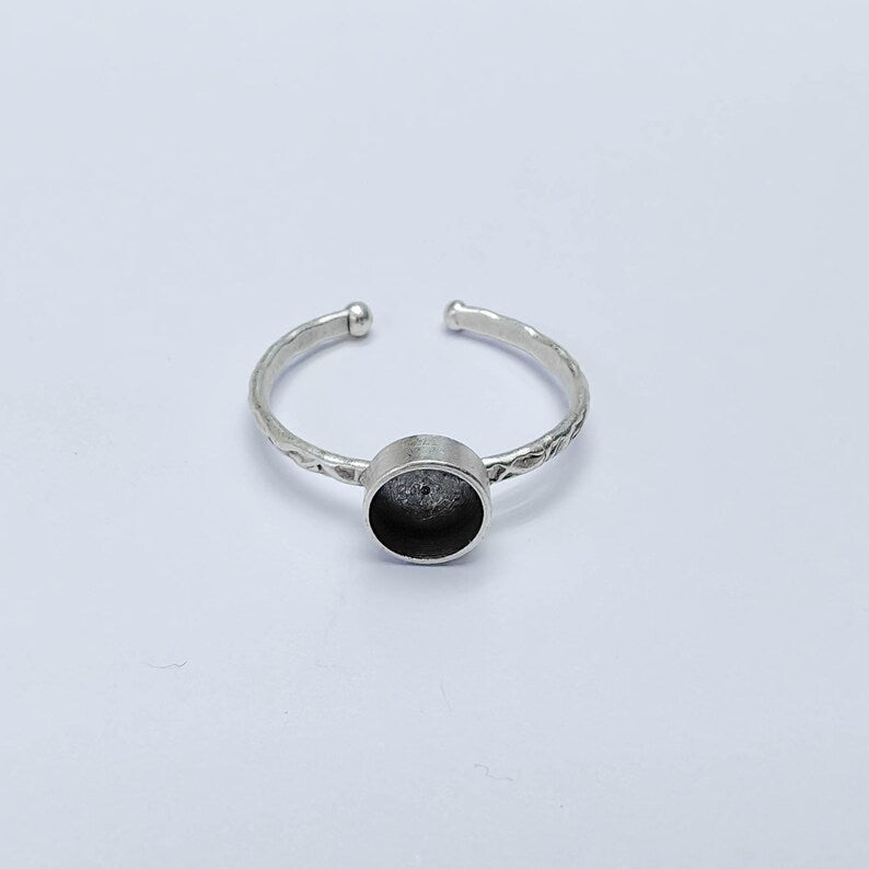 Minimalist 6mm Bezel Ring Base, Textured Adjustable Band, Silver Plated Brass G38117