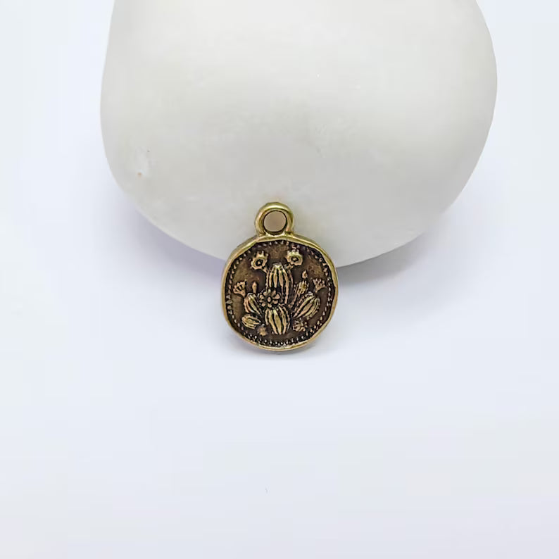 4 Cactus Round Charm Pendant, Double Sided Desert Design, Antique Bronze Plated, 16x13mm, G38118