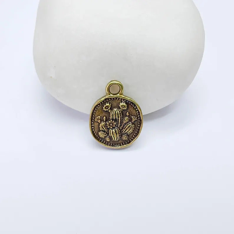4 Cactus Round Charm Pendant, Double Sided Desert Design, Antique Bronze Plated, 16x13mm, G38118